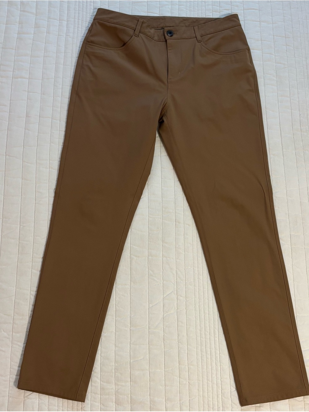 Khaki Vuori Meta pants 32/30